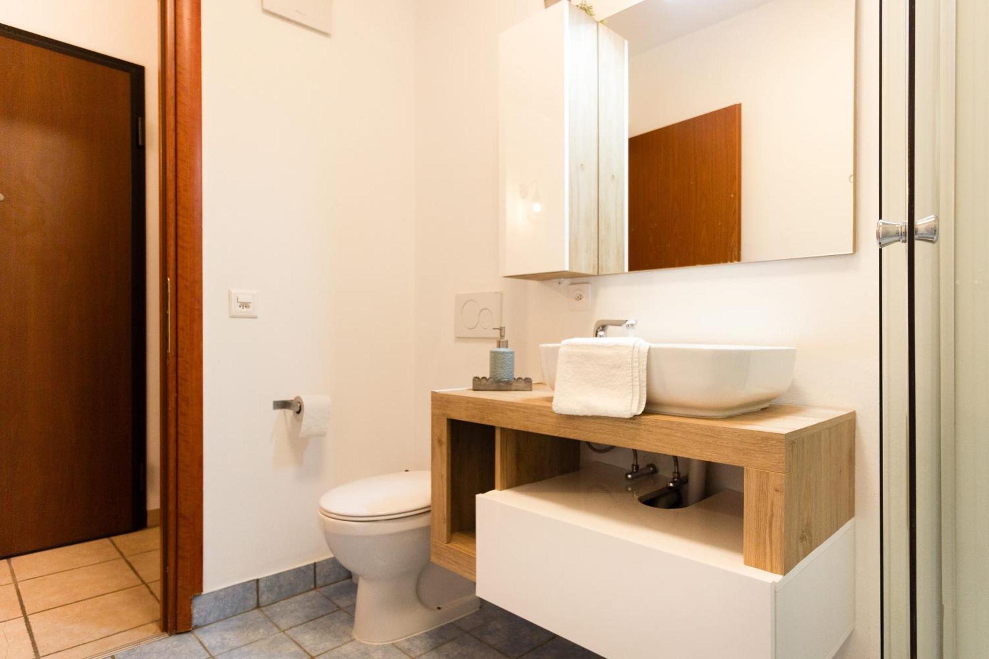 Bnb La Piccola - Free Parking Lugano Exterior photo
